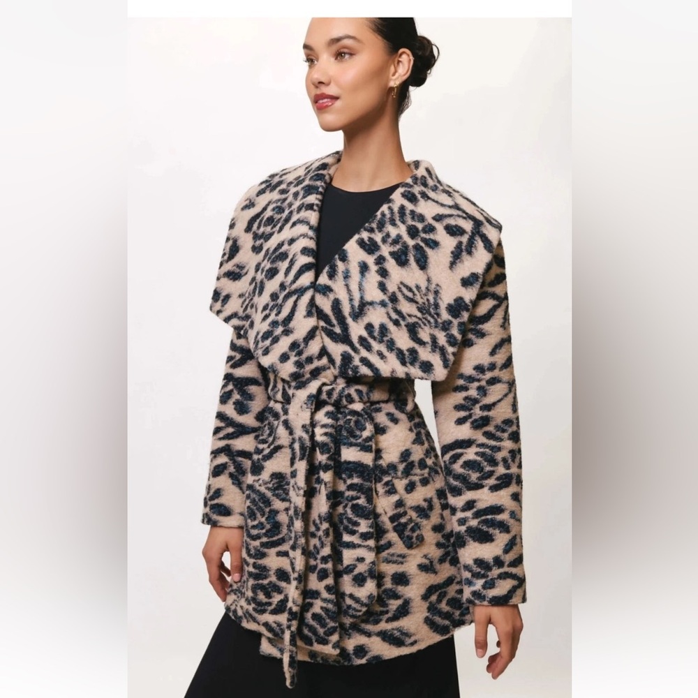 Hutch Dutton Wool Blend Coat in Cream Black Rose NWT Size Small